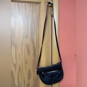 Y2K Vintage Coach Signature Crossbody- signature coach design